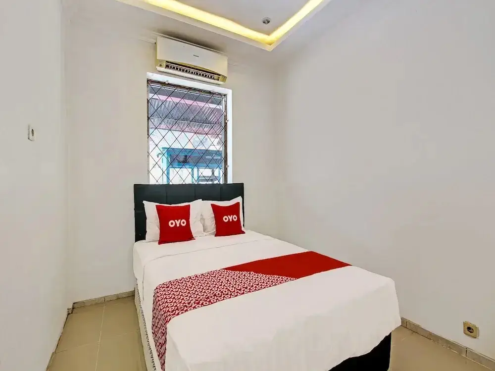 Батуретно: OYO 92166 Nirwana Inn Syariah