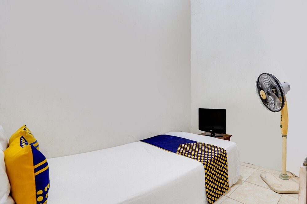 Сурабая: OYO Life 91893 Kost Jeje Syariah