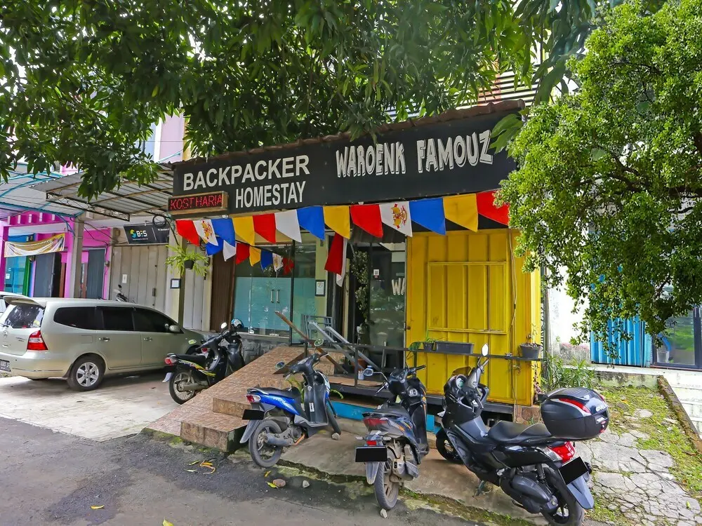 Бекаси: OYO 92262 Backpacker Homestay Cibubur