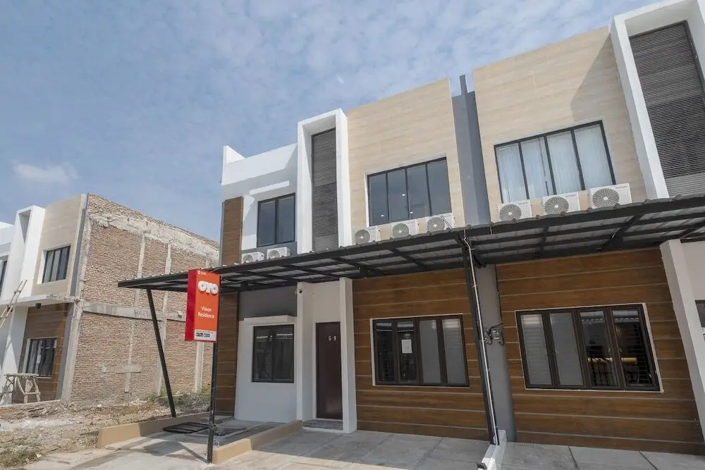 Караванг: OYO Life 3248 Vision Residence Karawang