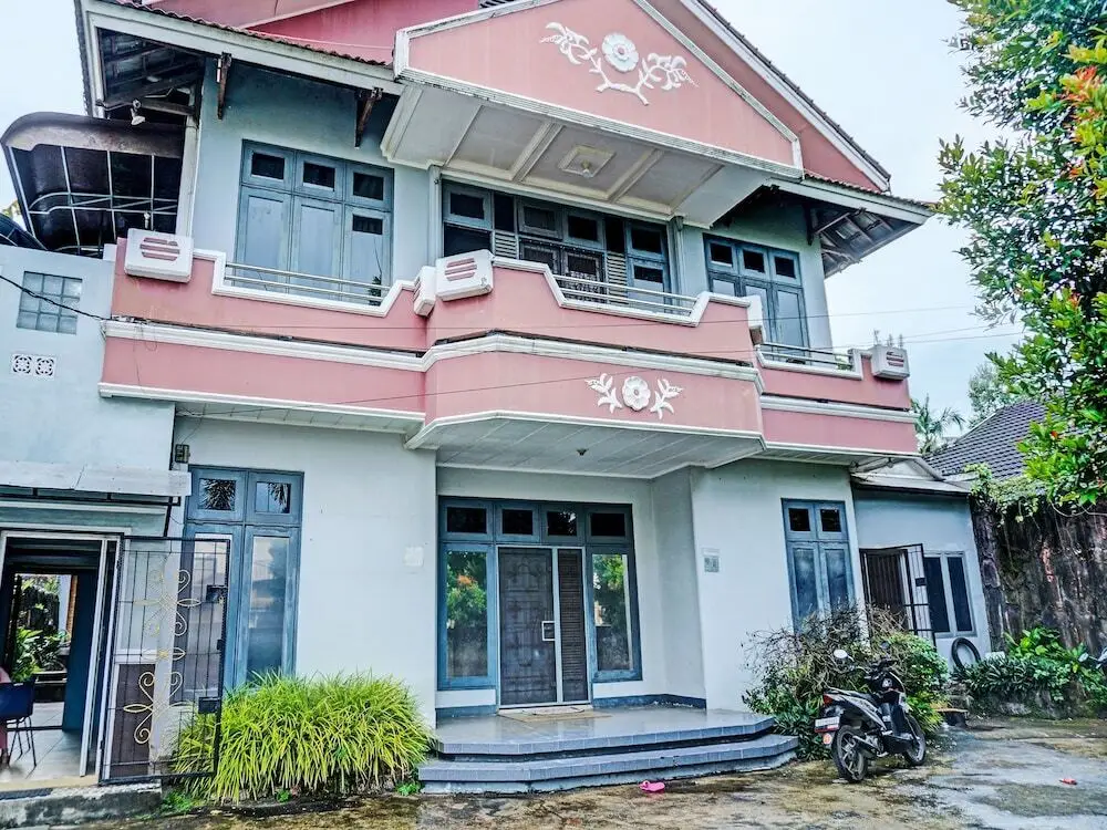 Палембанг: Super OYO 92189 Wisma Inayah Syariah