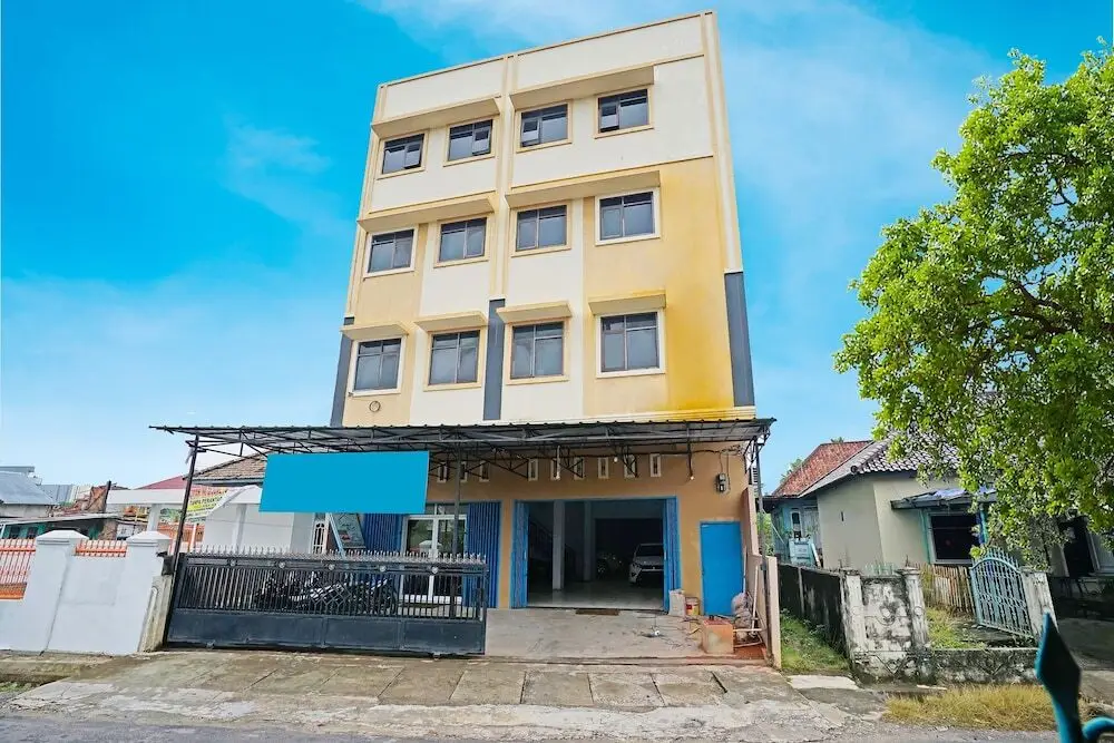 Прабумулих: OYO 91559 Kost Bangau Syariah
