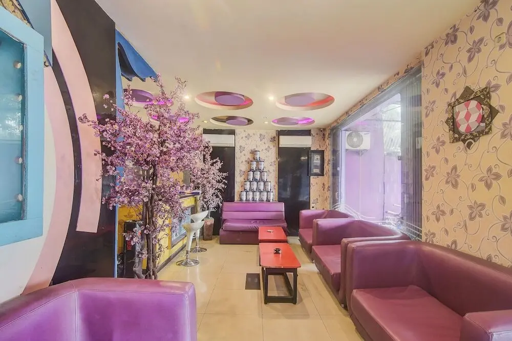 Томохон: OYO 92040 Superstar Kost Dan Homestay