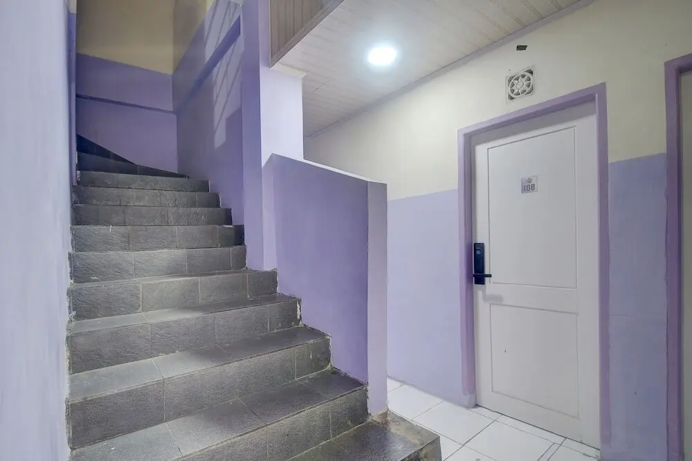 Томохон: OYO 92040 Superstar Kost Dan Homestay
