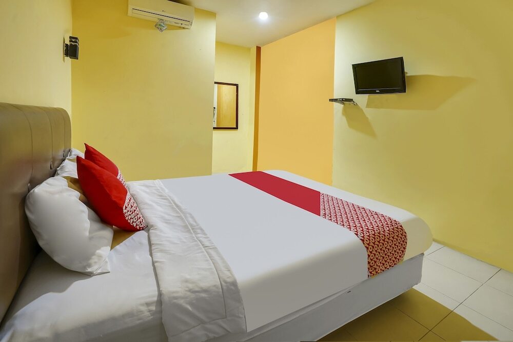 Прабумулих: OYO Life 91027 Note Hotel Syariah