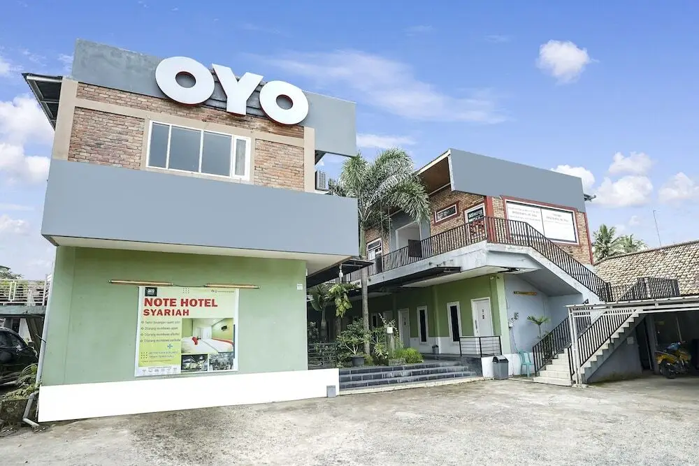Прабумулих: OYO Life 91027 Note Hotel Syariah