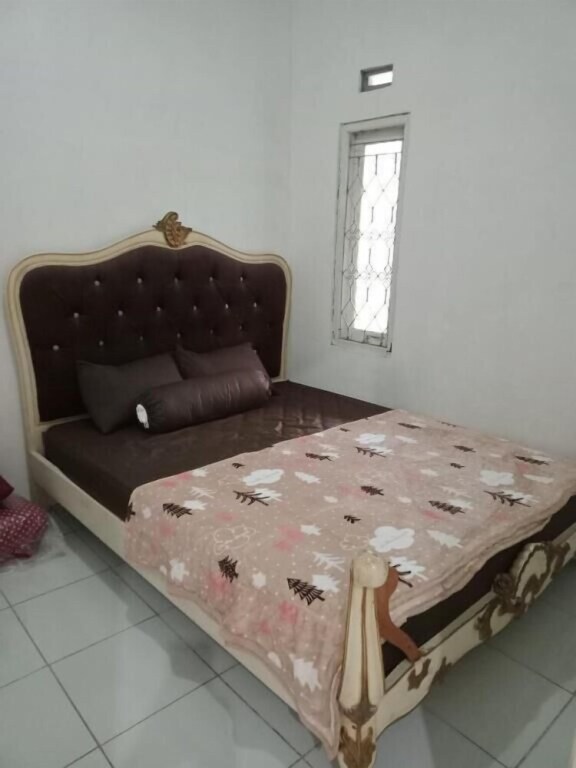 Вонособо: EXPRESS O 92303 Homestay Mutiara Wonosobo Syariah