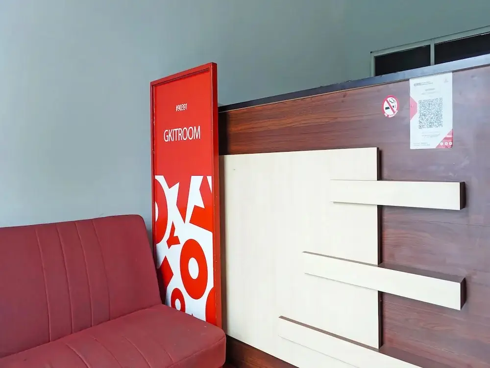 Караванг: OYO 90391 Gkitroom
