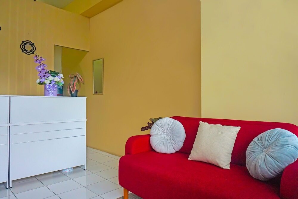 Депок: OYO 92292 Nadjla Property Cibubur Village