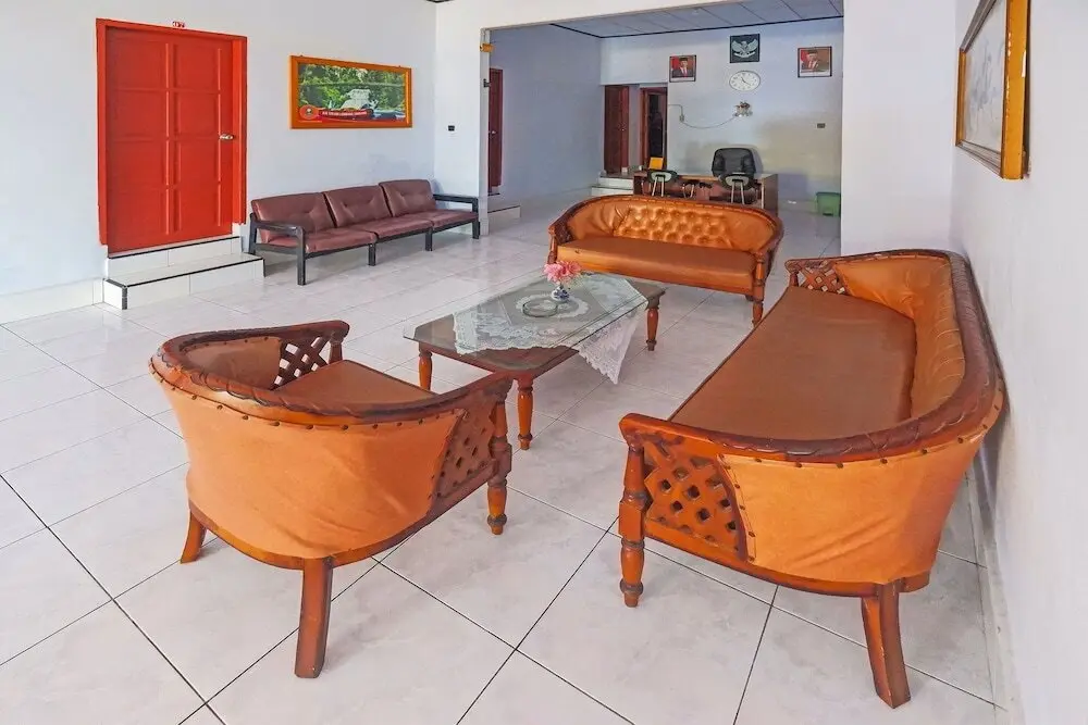 Балангнипа: OYO 92337 Wisma Arwini Syariah Near Benteng Balangnipa