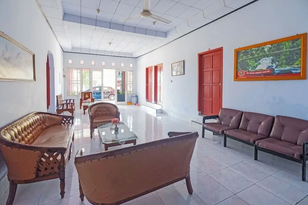 Балангнипа: OYO 92337 Wisma Arwini Syariah Near Benteng Balangnipa