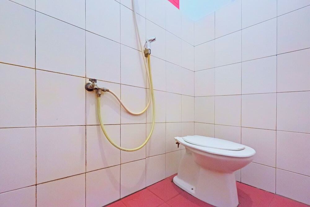 Балангнипа: OYO 92337 Wisma Arwini Syariah Near Benteng Balangnipa