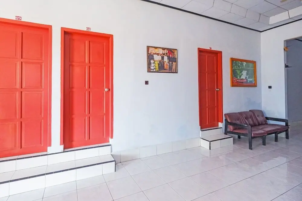 Балангнипа: OYO 92337 Wisma Arwini Syariah Near Benteng Balangnipa