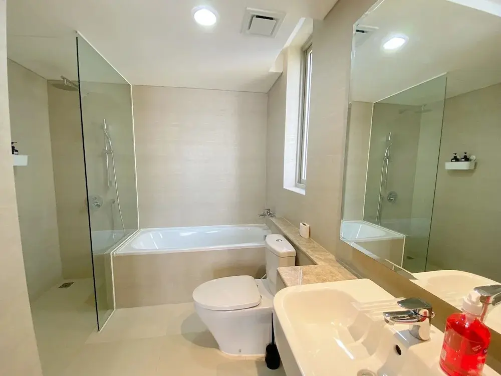 Джакарта: Gold Coast Sea View Apartments Rentrooms