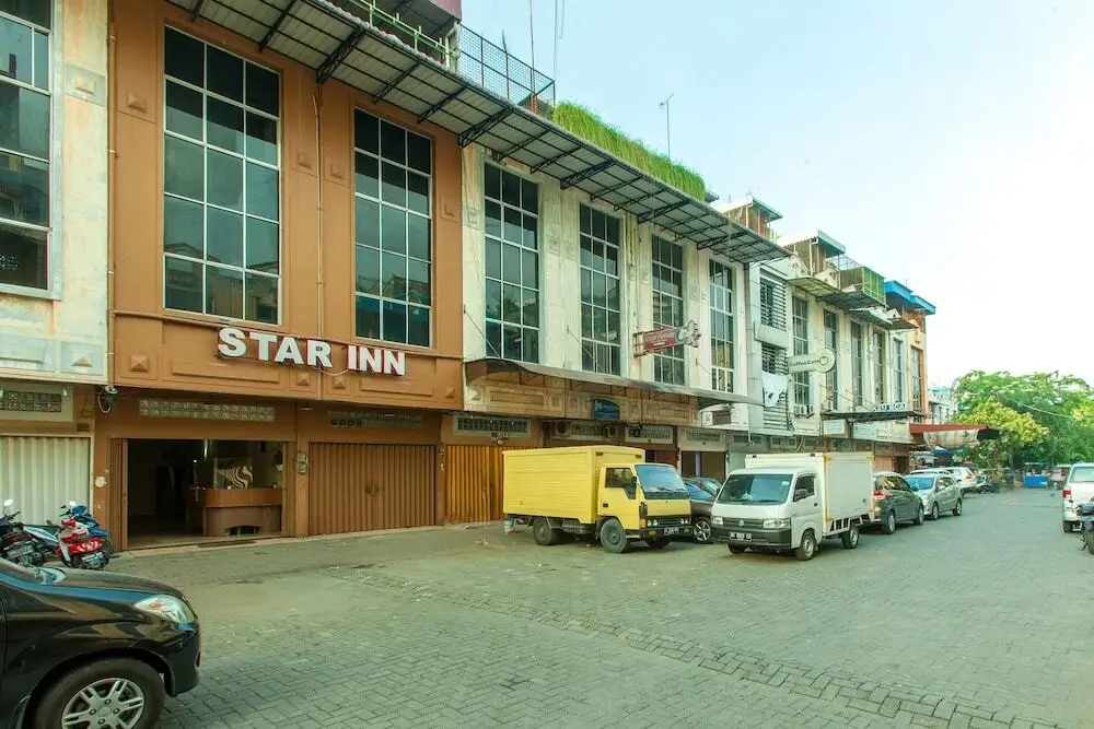 Медан: STAR Inn