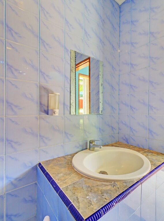 Джимбаран: OYO 92175 Surya Madu Guest House Near Pantai Kelan