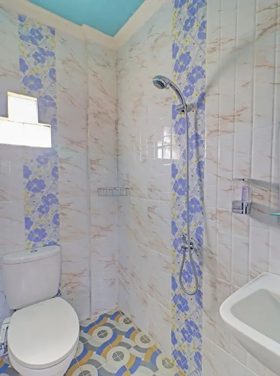 Джимбаран: OYO 92175 Surya Madu Guest House Near Pantai Kelan