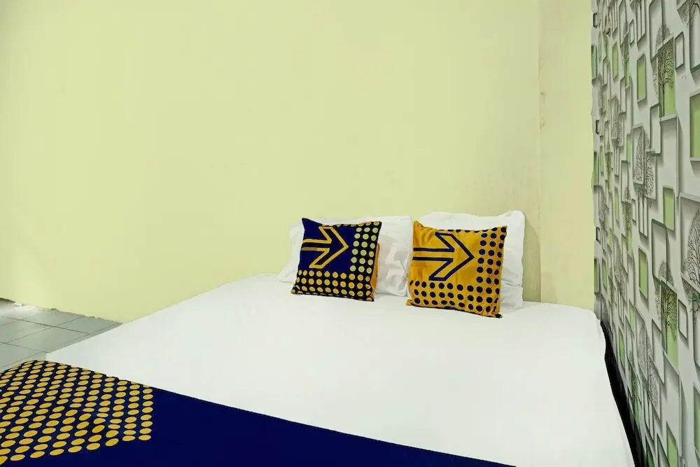 Кедири: SPOT ON 92400 Dhaha Penginapan House Syariah