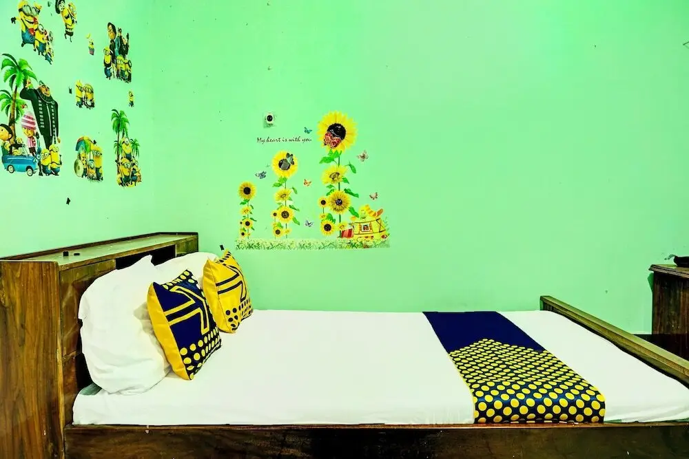 Кедири: SPOT ON 92400 Dhaha Penginapan House Syariah