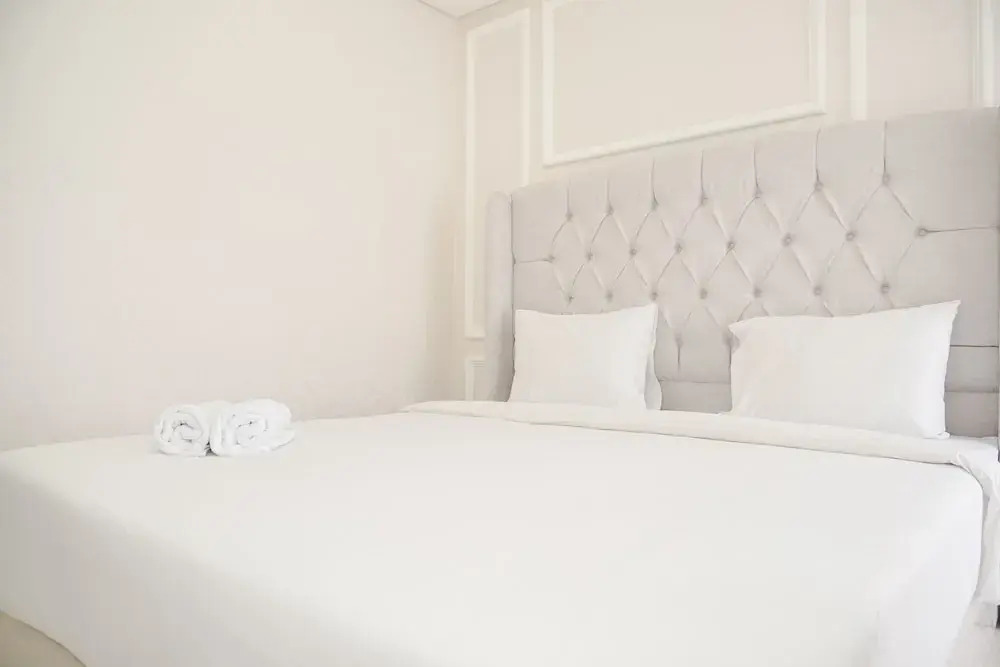 Джакарта: Modern Look And Warm 1Br At Gold Coast Apartment