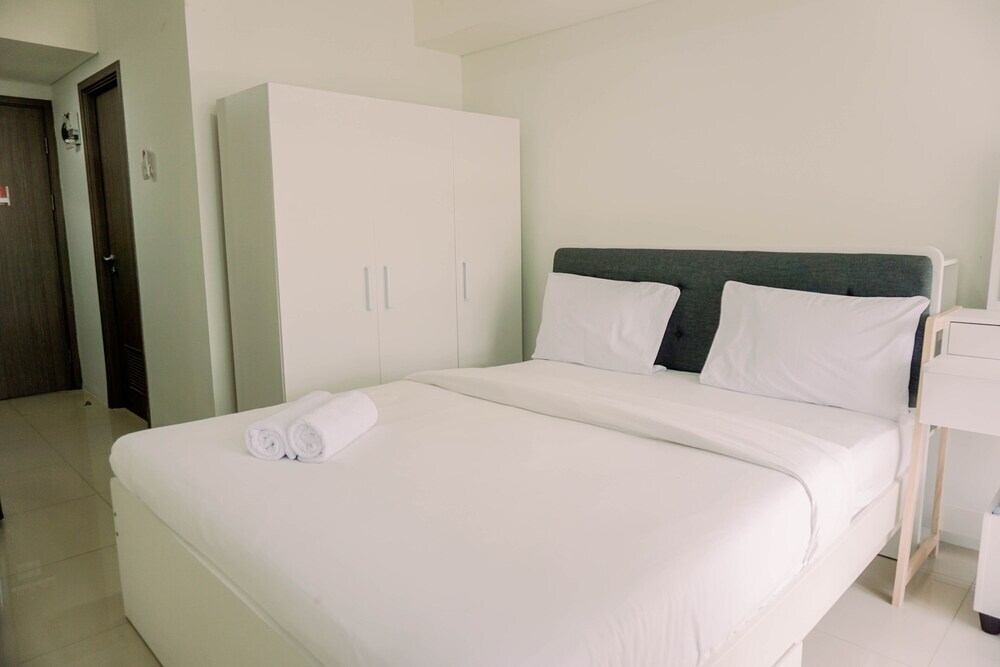 Южный Тангеранг: Brand New And Cozy Studio At Tamansari Bintaro Mansion Apartment