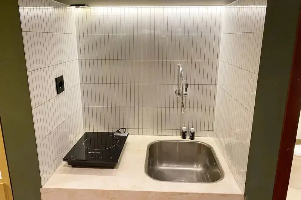 Ngaglik: Scenic And Homey Studio Mataram City Apartment