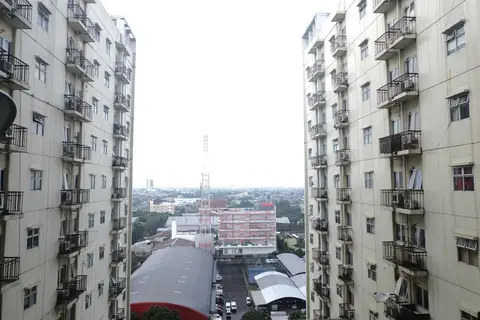 Good Deal 2Br At 16Th Floor Suites @Metro Apartment — фото 1