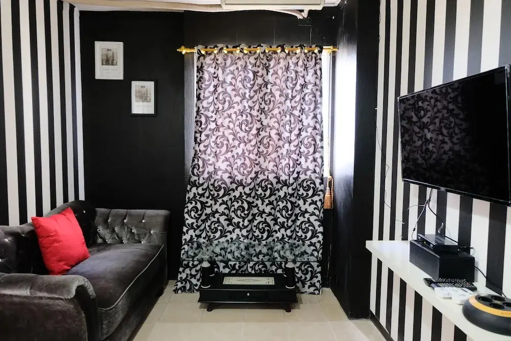 Бандунг: Good Deal 2Br At 16Th Floor Suites @Metro Apartment