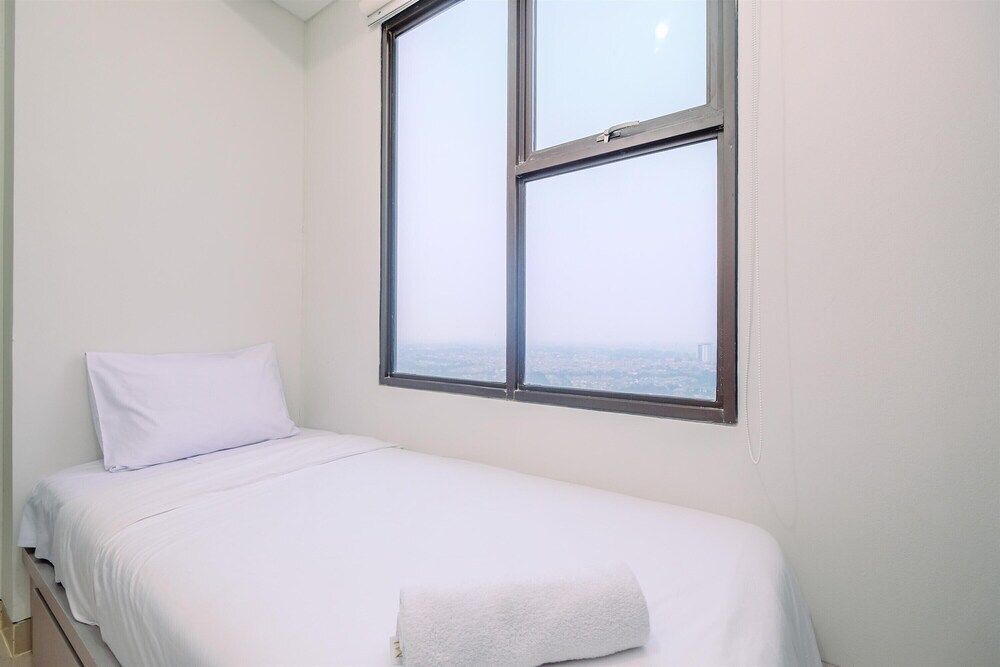 Депок: Best Deal And Modern 2Br At Transpark Cibubur Apartment