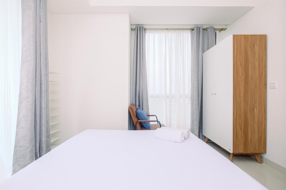 Джакарта: Modern Look And Comfy 2Br At Vasaka Solterra Apartment