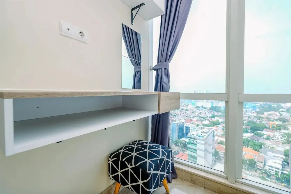 Джакарта: Modern Look And Comfy 2Br At Menteng Park Apartment