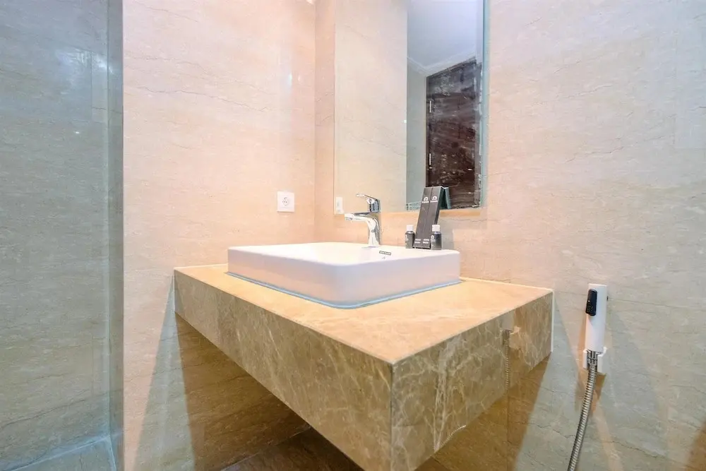 Джакарта: Modern Look And Comfy 2Br At Menteng Park Apartment