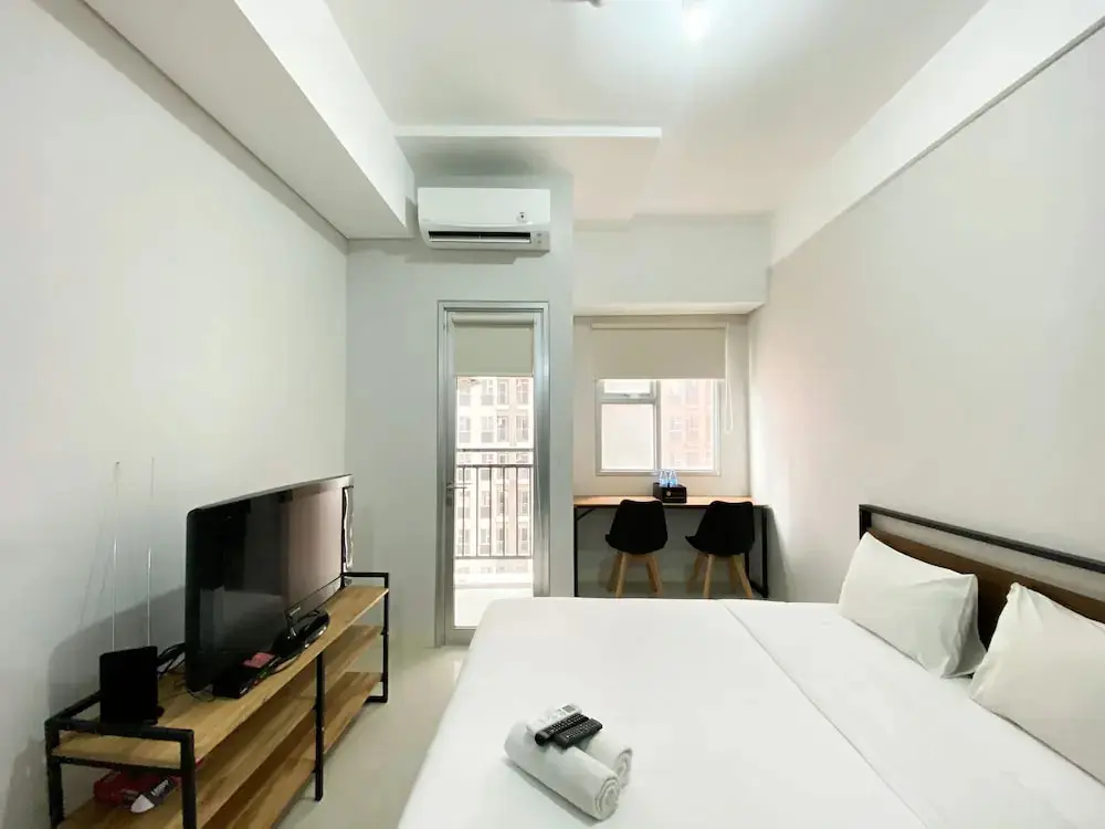 Бекаси: Chic And Cozy Studio Apartment At Transpark Juanda Bekasi