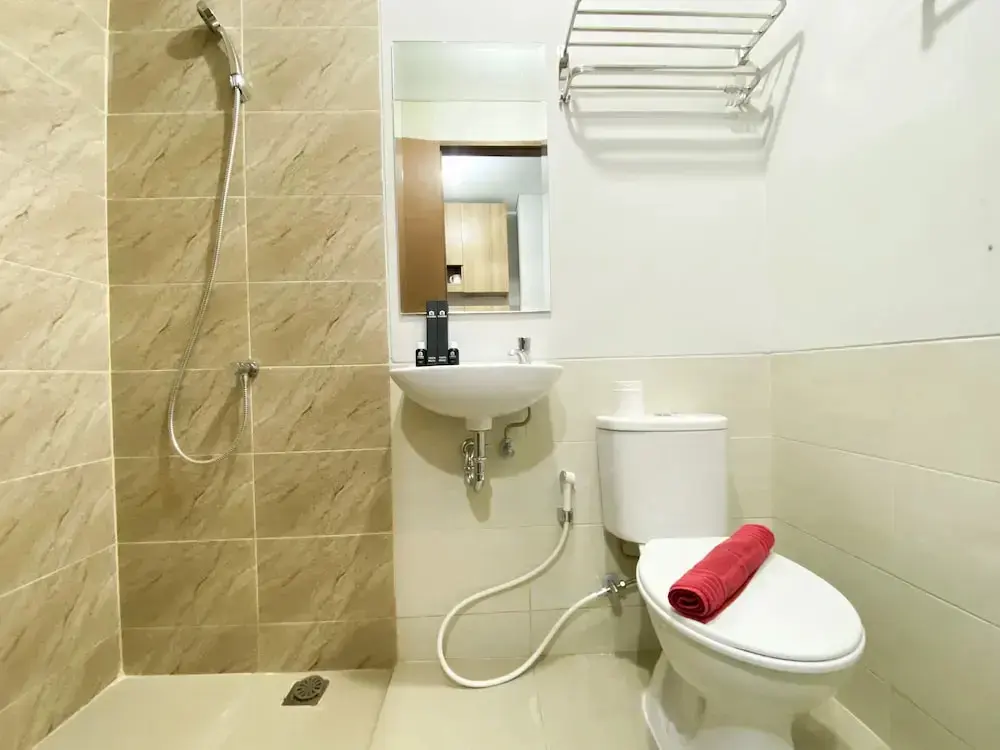 Бекаси: Chic And Cozy Studio Apartment At Transpark Juanda Bekasi