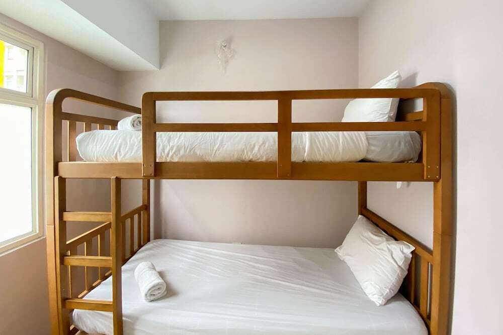 Бекаси: Comfort And Elegant 4Br Combined At Springlake Summarecon Bekasi Apartment