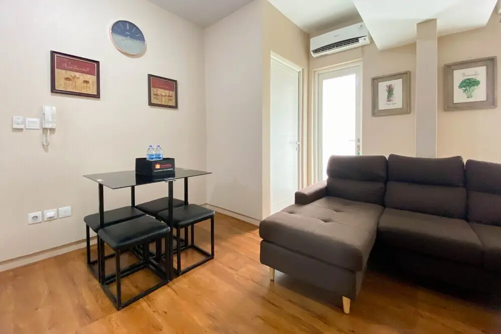 Бекаси: Comfort And Elegant 4Br Combined At Springlake Summarecon Bekasi Apartment
