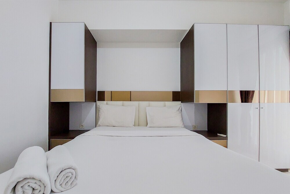 Legok: Warm And Nice 2Br Apartment At M-Town Residence