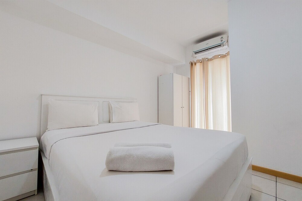 Legok: Best Choice 2Br M-Town Residence Near Summarecon Mall