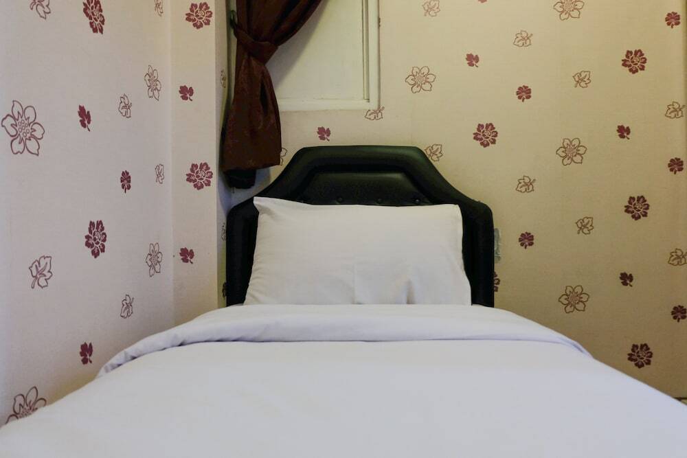 Джакарта: Best Deal 2Br At Suites @Metro Apartment
