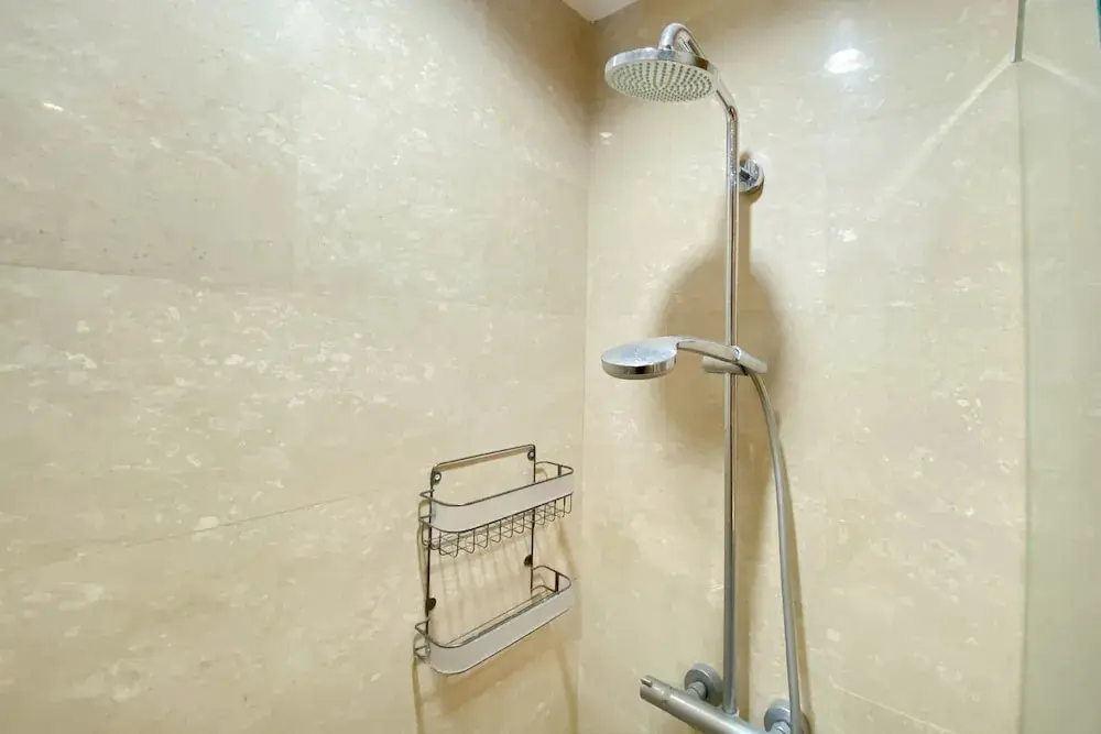 Джакарта: Spacious And Combined 2Br At Menteng Park Apartment