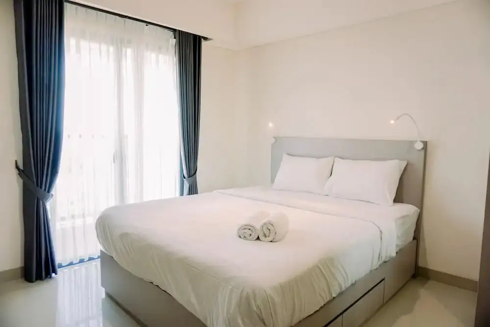 Южный Тангеранг: Homey And Simply Look 1Br Bintaro Embarcadero Apartment