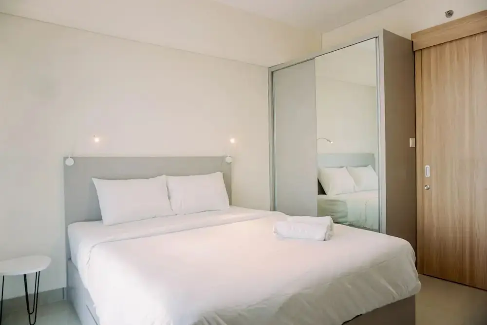 Homey And Simply Look 1Br Bintaro Embarcadero Apartment — фото 1