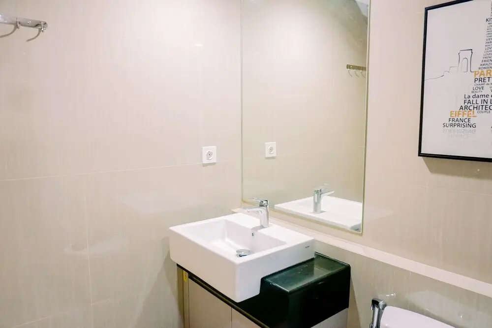 Южный Тангеранг: Homey And Simply Look 1Br Bintaro Embarcadero Apartment