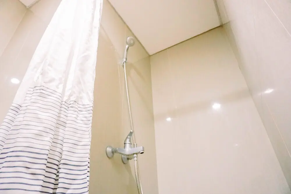 Южный Тангеранг: Modern And High Floor 2Br Bintaro Embarcadero Apartment