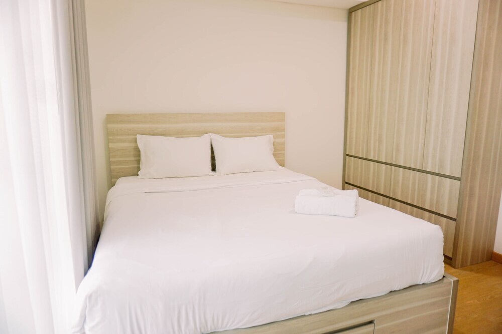 Modern And High Floor 2Br Bintaro Embarcadero Apartment — фото 1