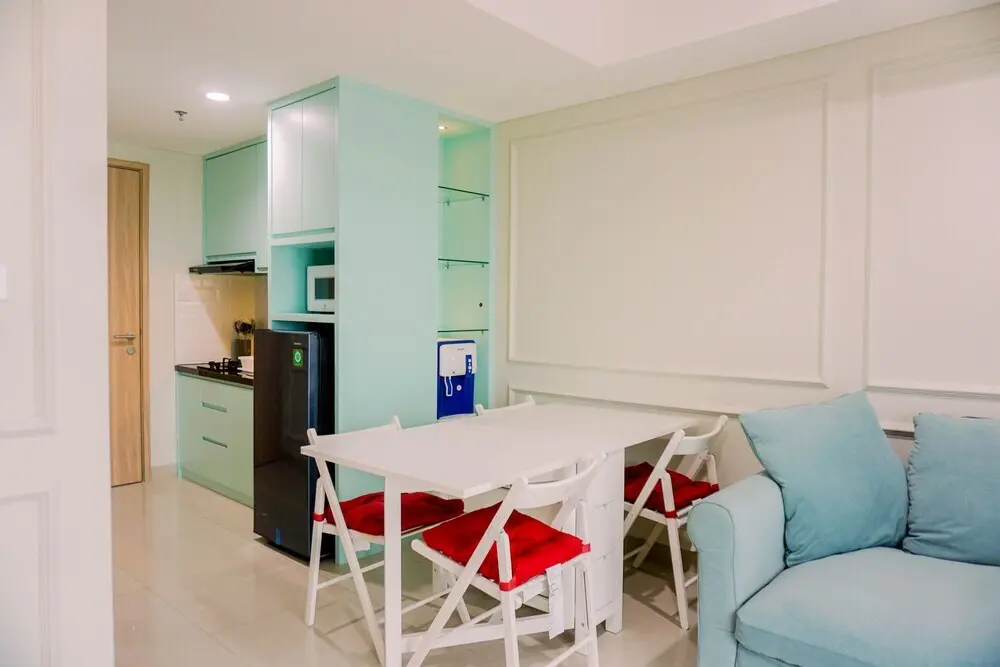Южный Тангеранг: Modern And High Floor 2Br Bintaro Embarcadero Apartment