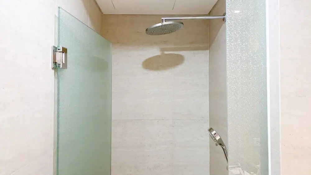 Джакарта: Best Comfy Studio At Gold Coast Apartment