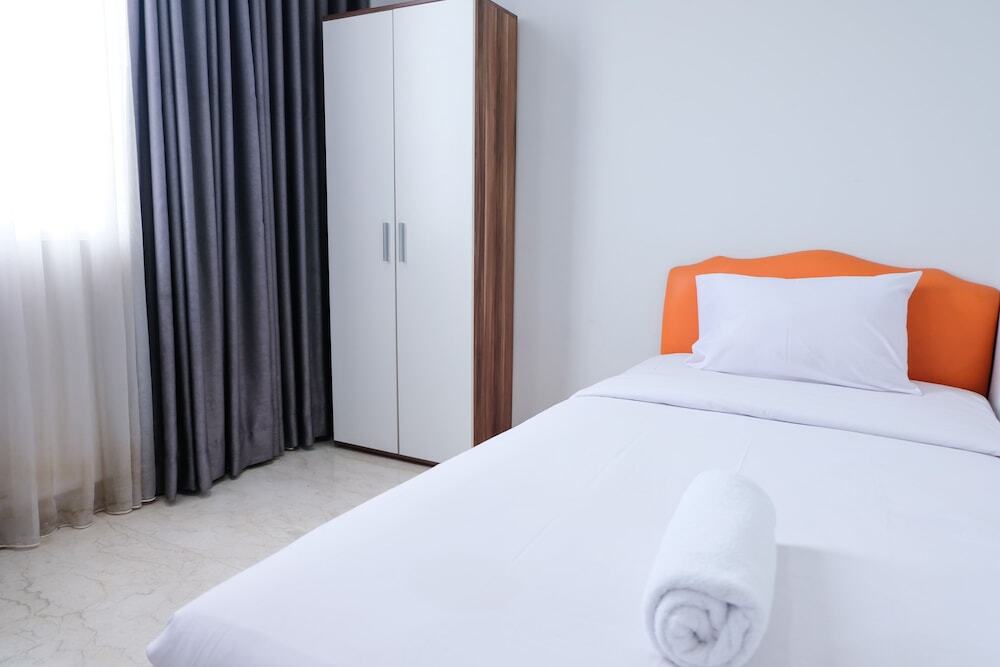Бандунг: Homey 2Br Apartment At Dago Suites