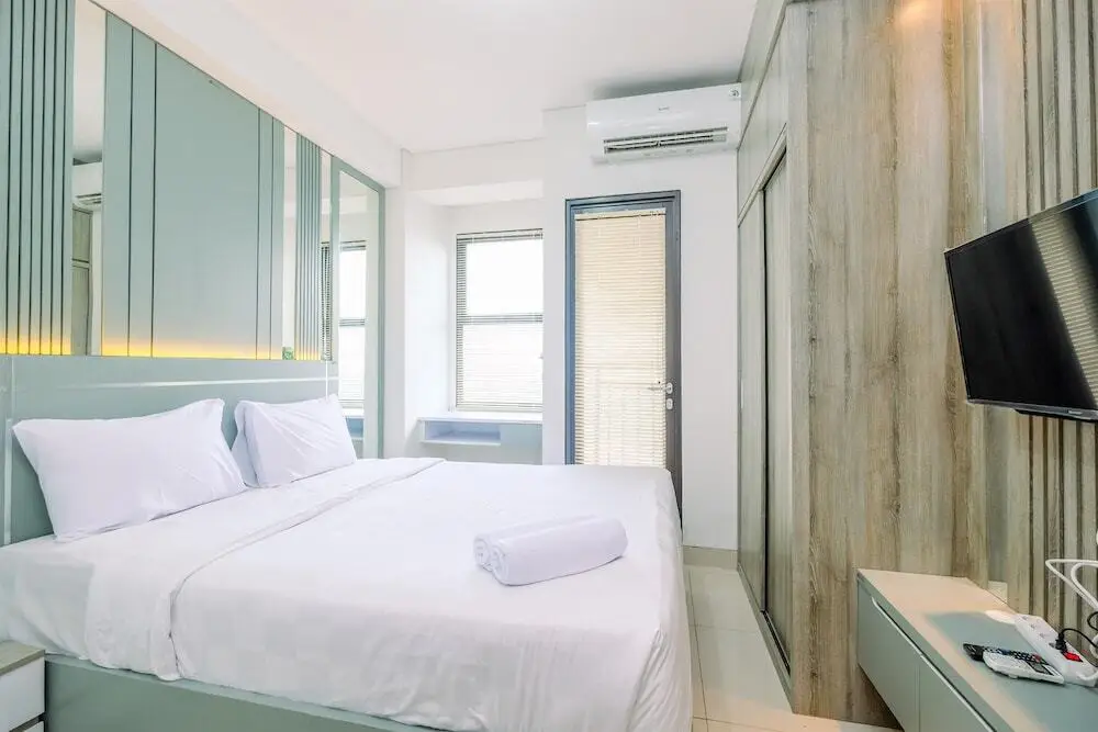 Депок: Cozy Stay Studio At Transpark Cibubur Apartment