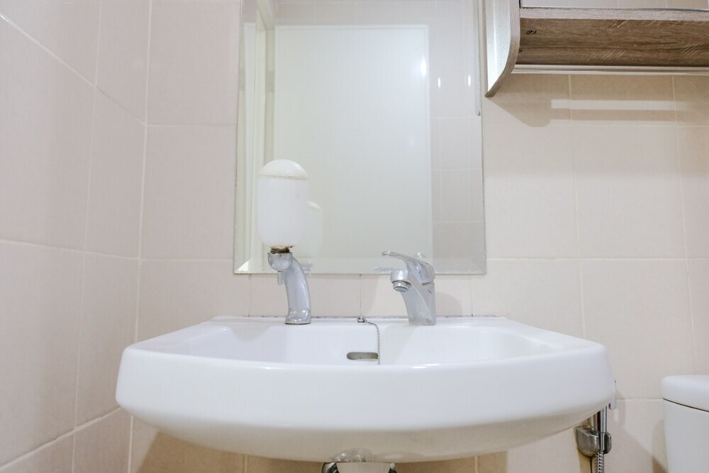 Бандунг: Homey 2Br Apartment At Parahyangan Residence